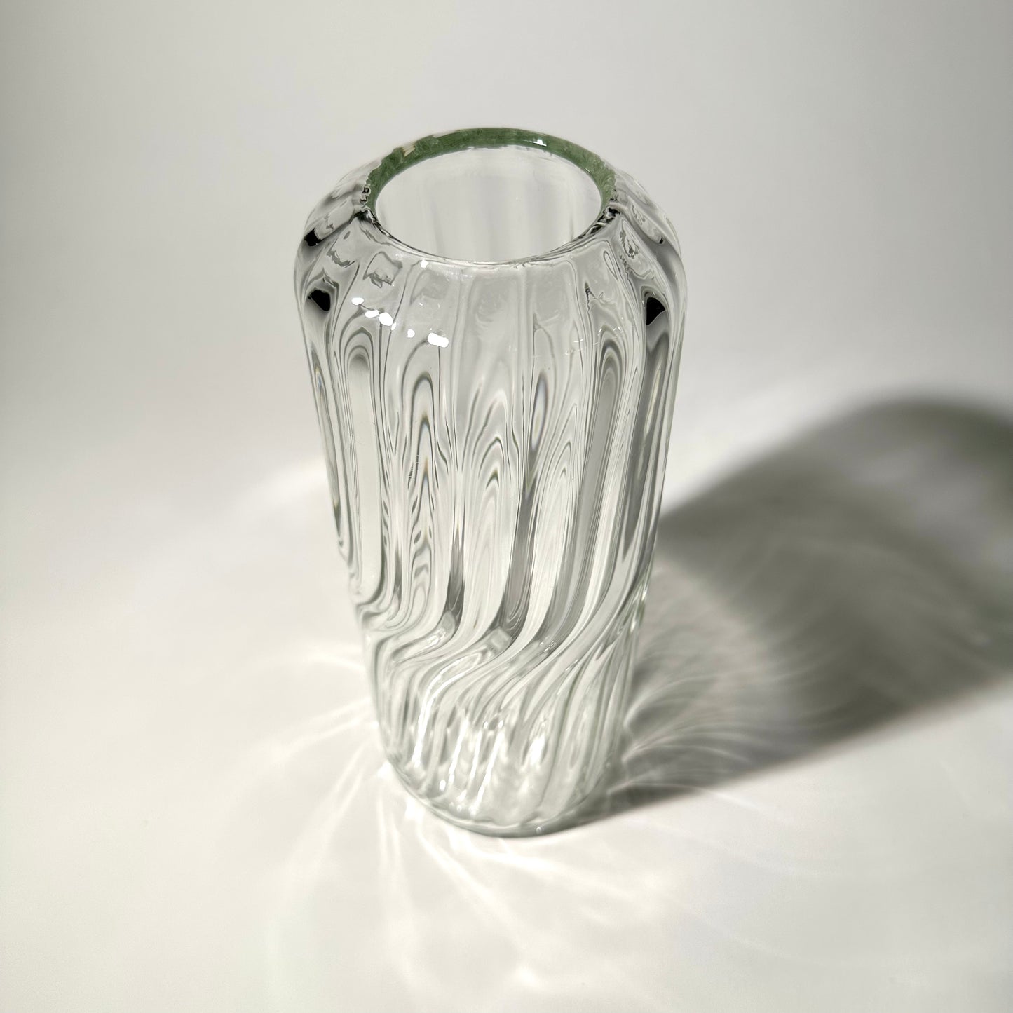 Ribbed Vase with a Twist Clear